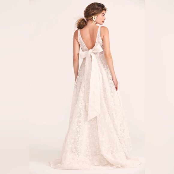 LOVESHACKFANCY Devyn white Gown V-neck Maxi /size 6 - Picture 9 of 17